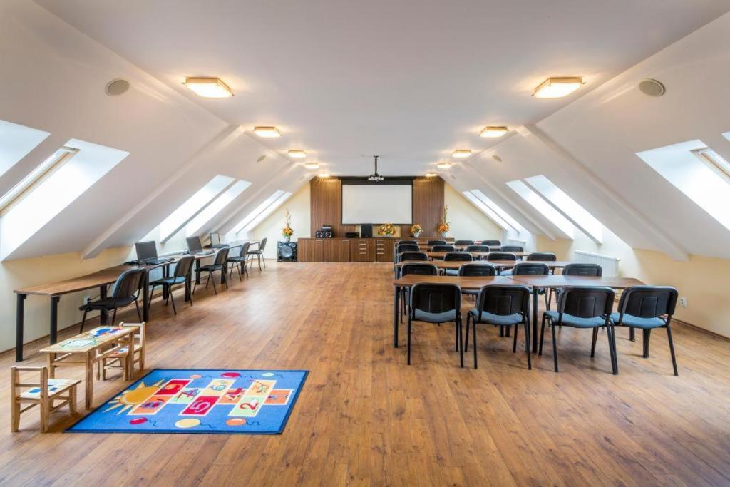Hotel Sipox Štrba Buitenkant foto