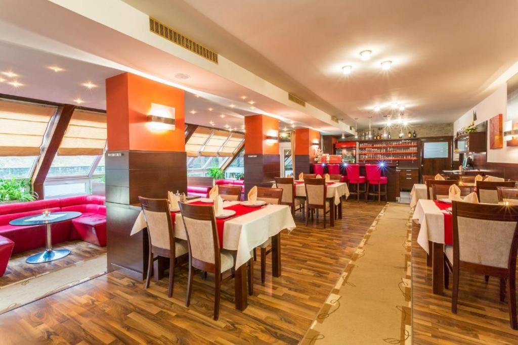 Hotel Sipox Štrba Buitenkant foto